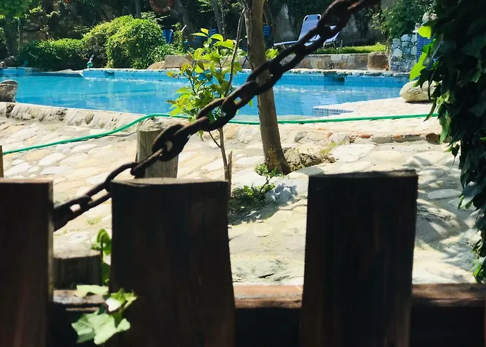 Damouchari Hotel 达默查理